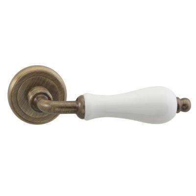 40001005-complete-lever-set-with-rosettes-in-white-porcelain---leather